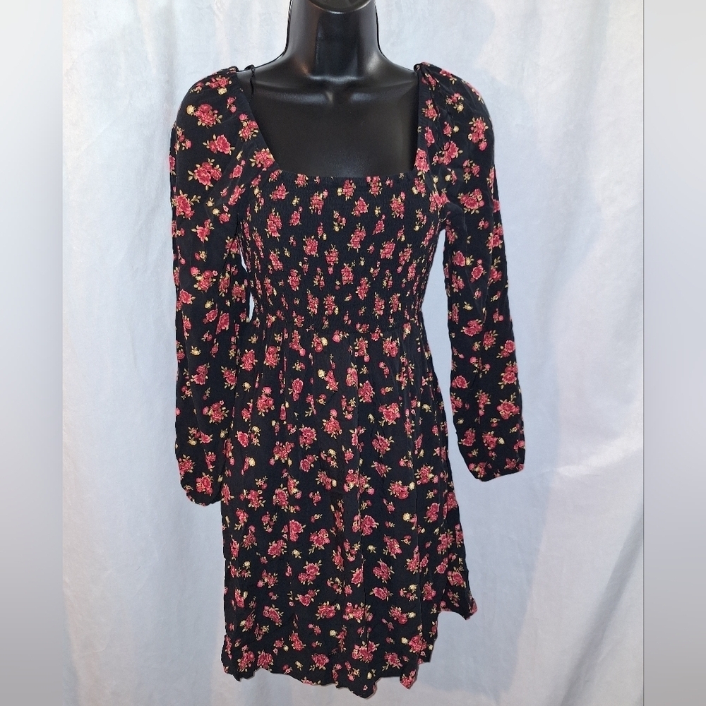 Old Navy Pink and Black Long Sleeve Baby Doll Dress